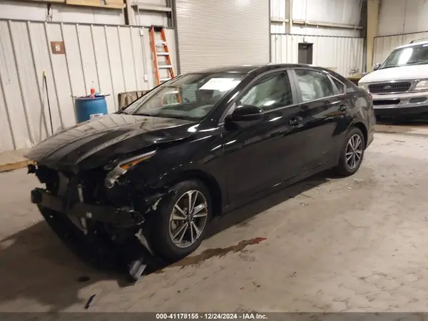 3KPF24AD6RE825834 2024 KIA FORTE - Image 2