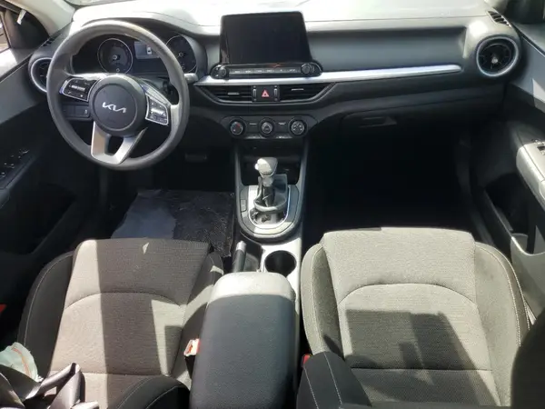 3KPF24AD6RE826207 2024 KIA FORTE - Image 8