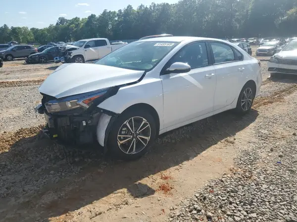 3KPF24AD6RE826336 2024 KIA FORTE - Image 1