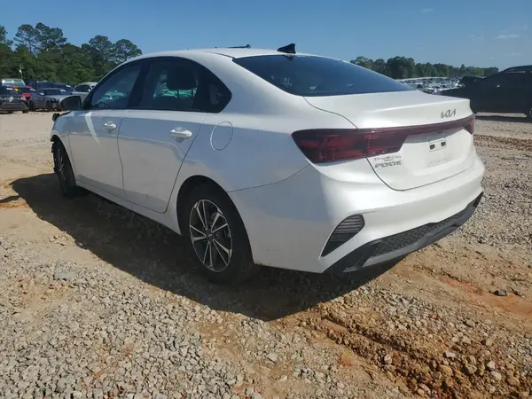3KPF24AD6RE826336 2024 KIA FORTE - Image 2