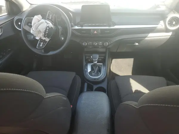 3KPF24AD6RE826336 2024 KIA FORTE - Image 8