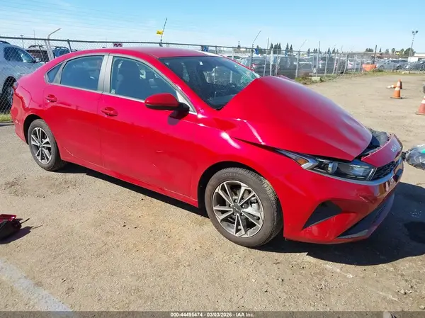 3KPF24AD6RE826722 2024 KIA FORTE - Image 1