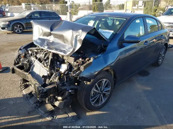 3KPF24AD6RE826837 2024 KIA FORTE - Image 2