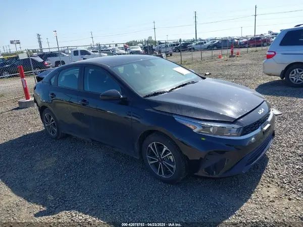 3KPF24AD6RE826949 2024 KIA FORTE - Image 1