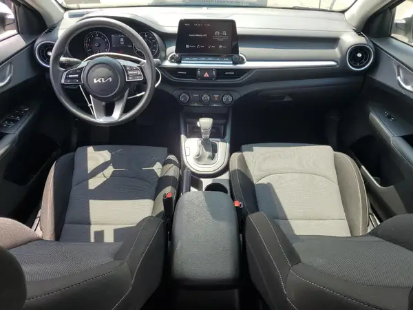 3KPF24AD6RE828975 2024 KIA FORTE - Image 8