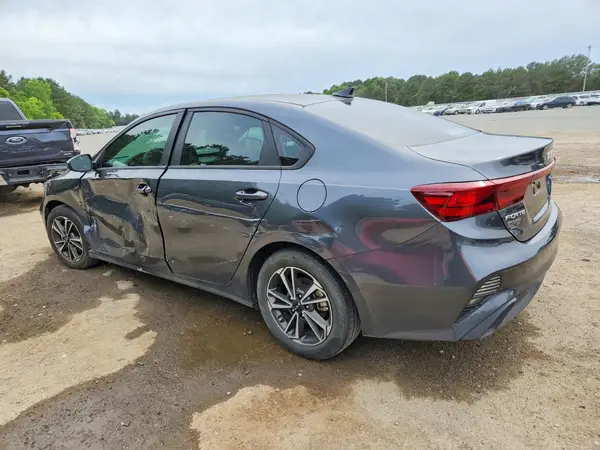 3KPF24AD6RE829169 2024 KIA FORTE - Image 2
