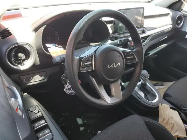3KPF24AD6RE829219 2024 KIA FORTE - Image 8