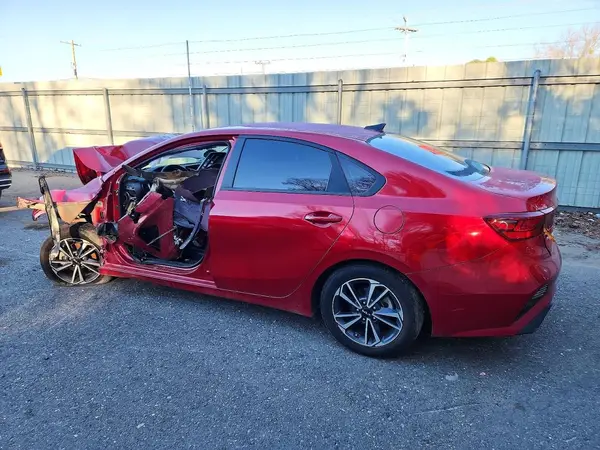 3KPF24AD6RE830709 2024 KIA FORTE - Image 2