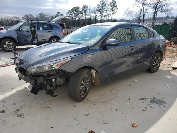 3KPF24AD6RE832587 2024 KIA FORTE - Image 1