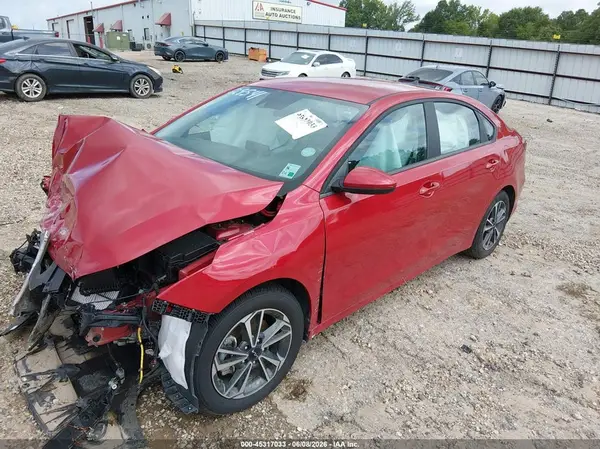 3KPF24AD6RE836672 2024 KIA FORTE - Image 2