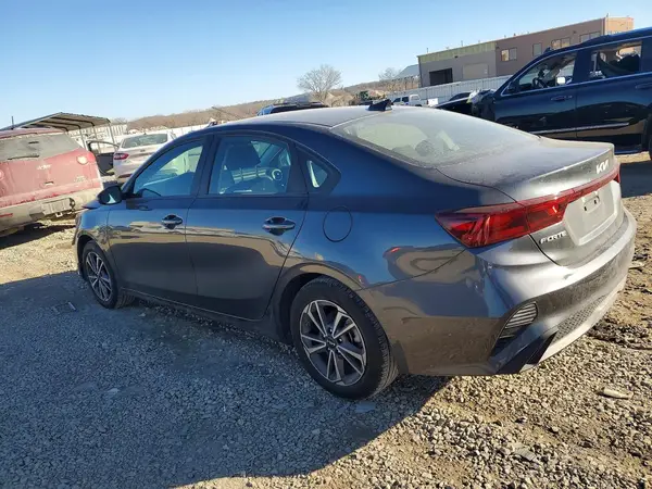 3KPF24AD6RE836817 2024 KIA FORTE - Image 2
