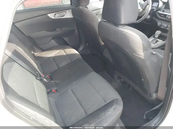 3KPF24AD6RE836929 2024 KIA FORTE - Image 8