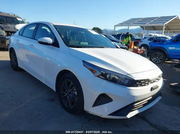 3KPF24AD6RE837112 2024 KIA FORTE - Image 1