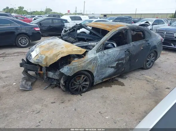 3KPF24AD6RE837790 2024 KIA FORTE - Image 2