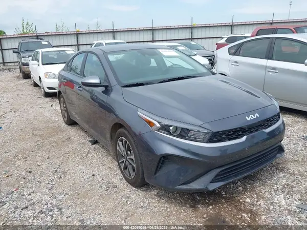 3KPF24AD6RE841015 2024 KIA FORTE - Image 1