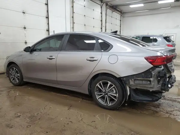 3KPF24AD6RE841306 2024 KIA FORTE - Image 2