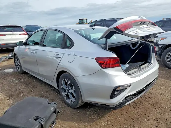 3KPF24AD7KE006109 2019 KIA FORTE - Image 2