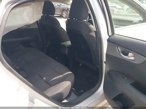 3KPF24AD7KE006286 2019 KIA FORTE - Image 8