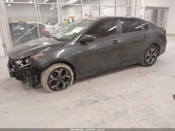 3KPF24AD7KE006319 2019 KIA FORTE - Image 2