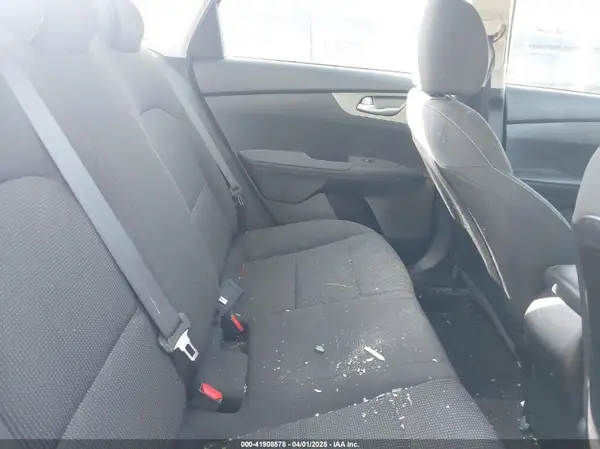 3KPF24AD7KE006370 2019 KIA FORTE - Image 8