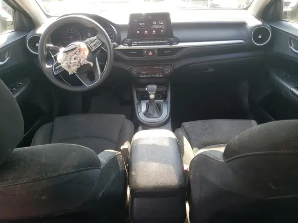 3KPF24AD7KE007843 2019 KIA FORTE - Image 8