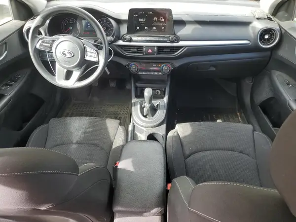 3KPF24AD7KE009916 2019 KIA FORTE - Image 8