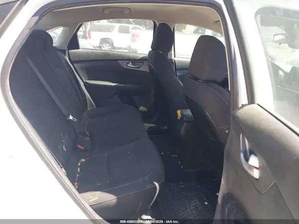 3KPF24AD7KE010841 2019 KIA FORTE - Image 8
