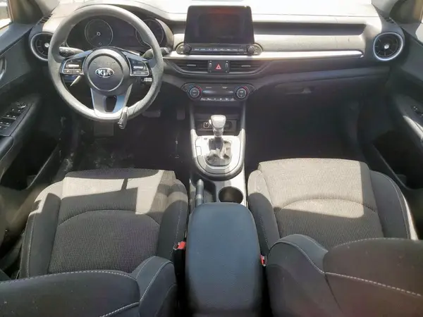 3KPF24AD7KE011245 2019 KIA FORTE - Image 8