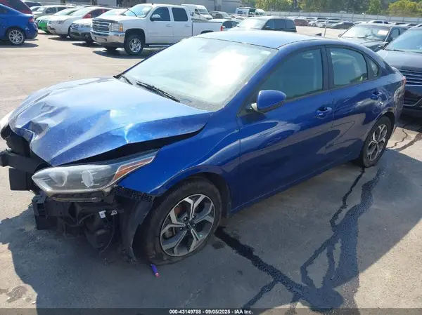 3KPF24AD7KE012928 2019 KIA FORTE - Image 2