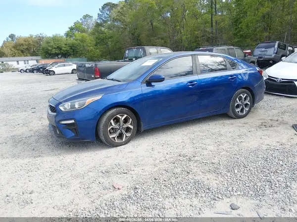 3KPF24AD7KE013609 2019 KIA FORTE - Image 2