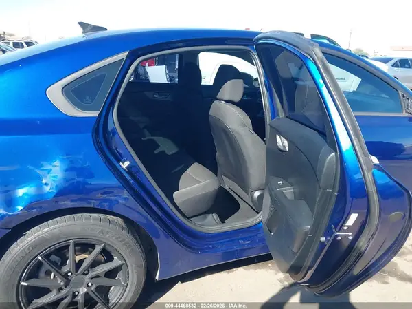 3KPF24AD7KE016171 2019 KIA FORTE - Image 8