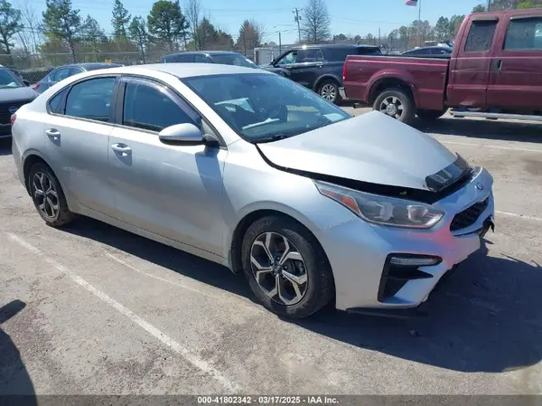 3KPF24AD7KE016977 2019 KIA FORTE - Image 1