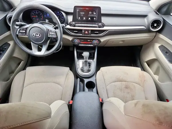 3KPF24AD7KE021516 2019 KIA FORTE - Image 8