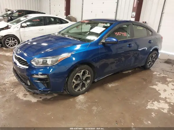 3KPF24AD7KE023458 2019 KIA FORTE - Image 2