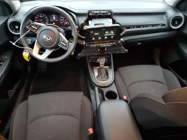 3KPF24AD7KE025078 2019 KIA FORTE - Image 8