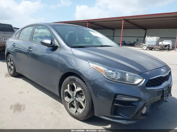 3KPF24AD7KE027526 2019 KIA FORTE - Image 1