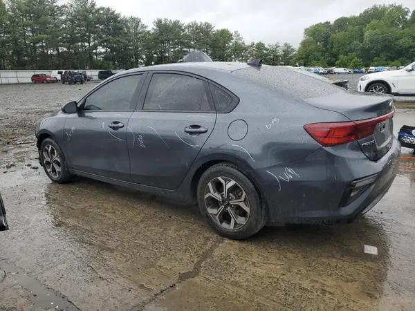 3KPF24AD7KE032323 2019 KIA FORTE - Image 2