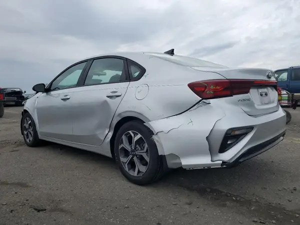 3KPF24AD7KE032810 2019 KIA FORTE - Image 2