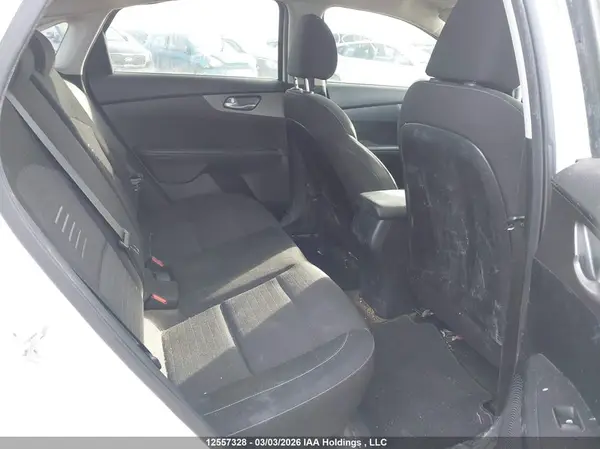 3KPF24AD7KE033875 2019 KIA FORTE - Image 8