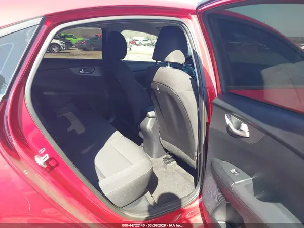 3KPF24AD7KE034282 2019 KIA FORTE - Image 8