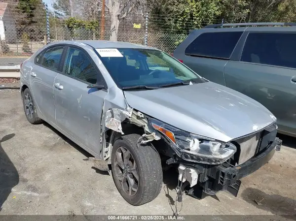3KPF24AD7KE034749 2019 KIA FORTE - Image 1