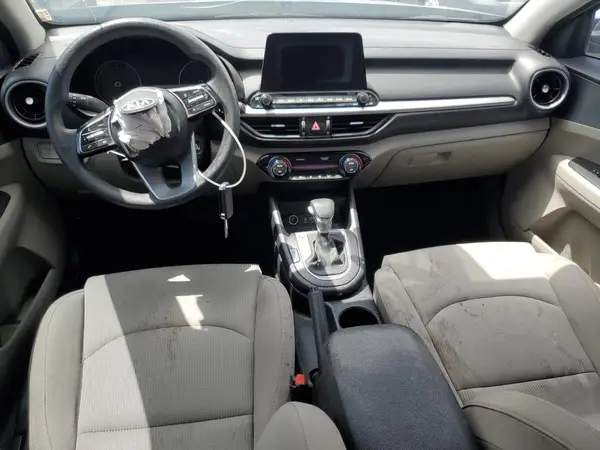 3KPF24AD7KE035884 2019 KIA FORTE - Image 8
