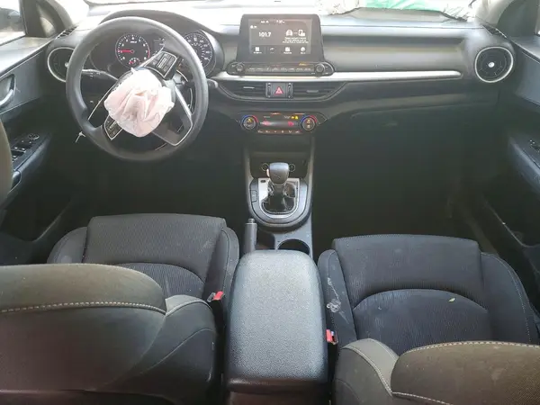 3KPF24AD7KE040471 2019 KIA FORTE - Image 8