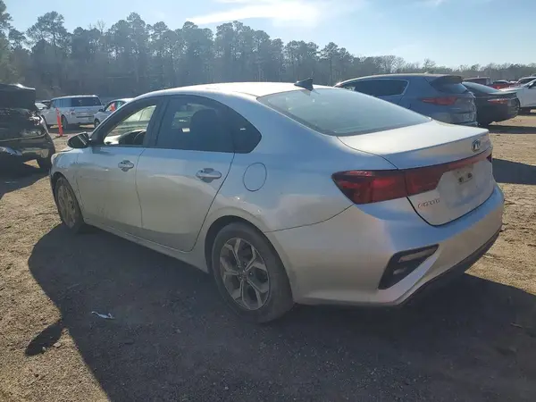 3KPF24AD7KE040695 2019 KIA FORTE - Image 2