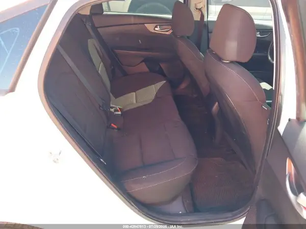 3KPF24AD7KE040986 2019 KIA FORTE - Image 8