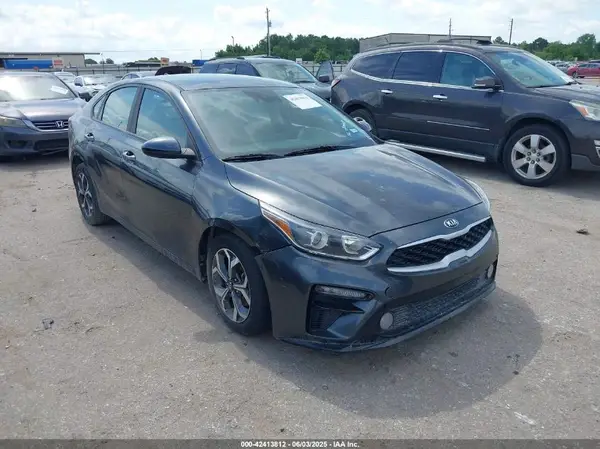 3KPF24AD7KE041135 2019 KIA FORTE - Image 1