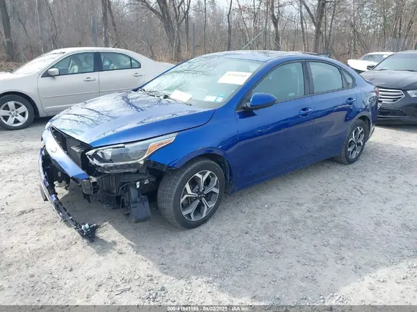 3KPF24AD7KE041801 2019 KIA FORTE - Image 2