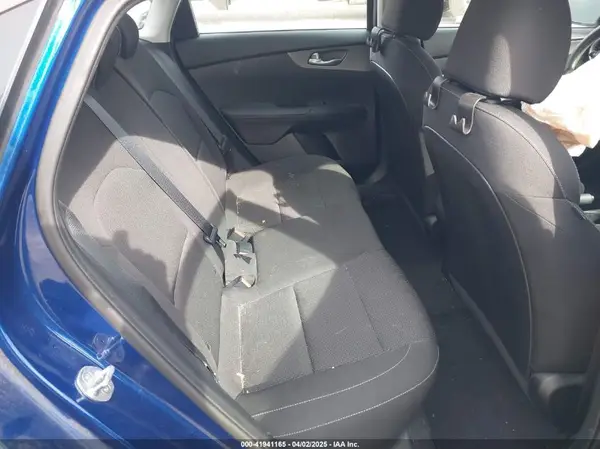 3KPF24AD7KE041801 2019 KIA FORTE - Image 8