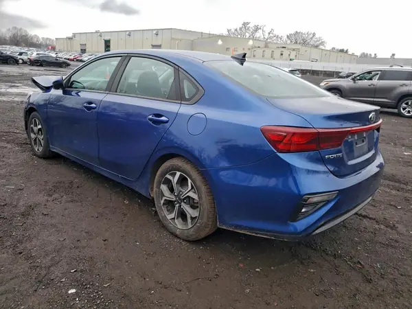 3KPF24AD7KE042656 2019 KIA FORTE - Image 2