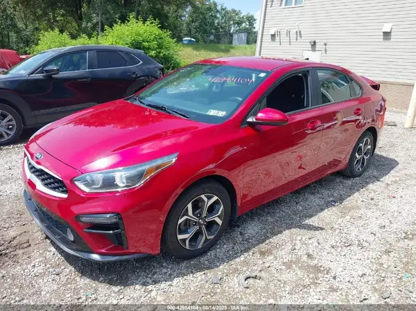 3KPF24AD7KE042785 2019 KIA FORTE - Image 2